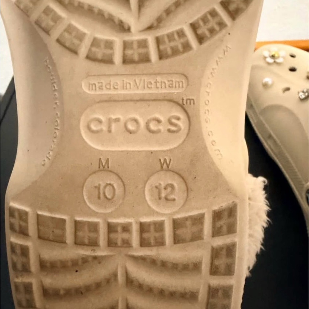 Crocs Unisex Fleeces Lined Clog- Mens 10/ Womens 12 - Picture 4 of 6
